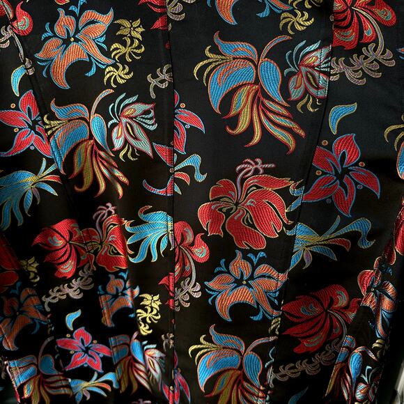 Chico's Sz M Embroidered Silk Blazer w Asian Inspired Styling and Floral Pattern - Picture 3 of 5